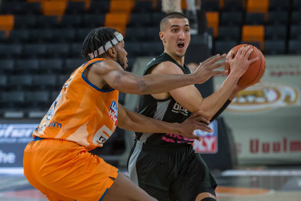 更是备受期 更是备受期